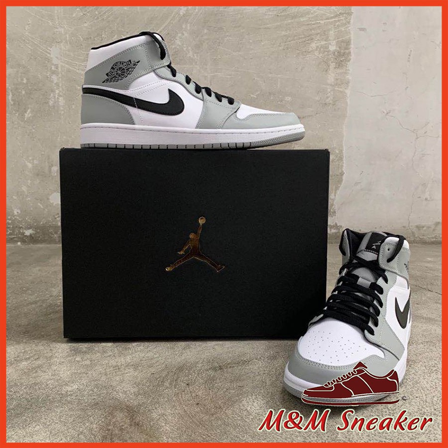 (Ngaosneakers) Giày thể thao AIR JORDAN 1 Light "Smoke" Grey Retro High xám khói cao cổ siêu đẹp | BigBuy360 - bigbuy360.vn