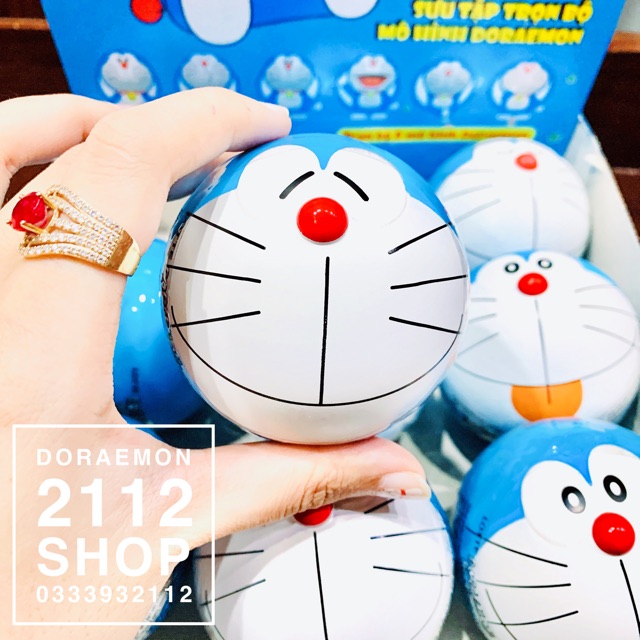 Kẹo gum kèm mô hình Doraemon
