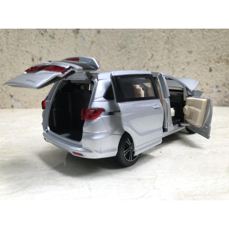 Mô hình xe Honda Odyssey 2019-1:32