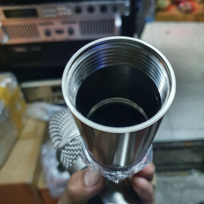 Micro UGX 8 Kim Loại Có Sẵn Chống Lăn Mic UGX Shure Hát Hay Tiếng Sáng Ấm - Micro Kim Loại Sóng UHF Set Tần Số