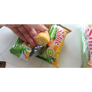 Bánh bông lan kem lá dứa Solite