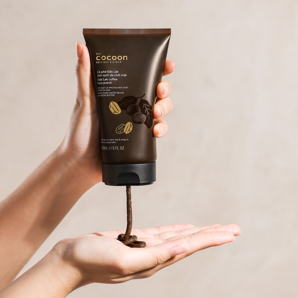 Tẩy da chết mặt cà phê Đắk Lắk Cocoon cho làn da mềm mại, da sáng rạng rỡ 150ml - LONDON CORNER