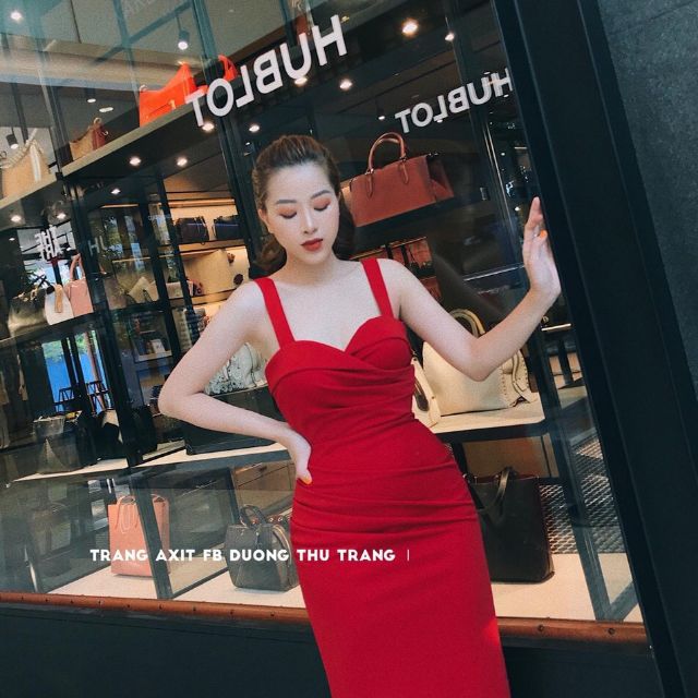 NGHIỆN BODY ÂU CŨNG CÓ LÍ DO CẢ 💁🏻‍♀️ ĐẦM BODY ĐỎ 2 DÂY XOẮN NGỰC➖ Sang đin đảo, đi tiệc nổi nhứt cho xem