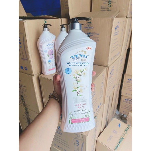 Sữa tắm trắng da hương nước hoa YeYu Star Dung tích 1,2 lít