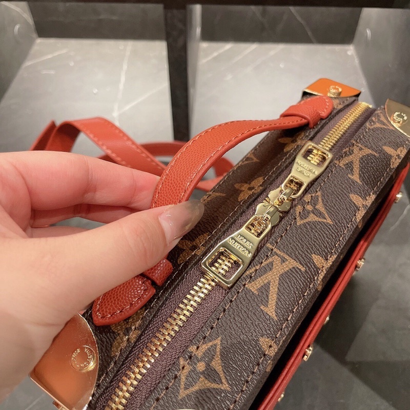 Túi hộp đeo chéo LV cao cấp 2021