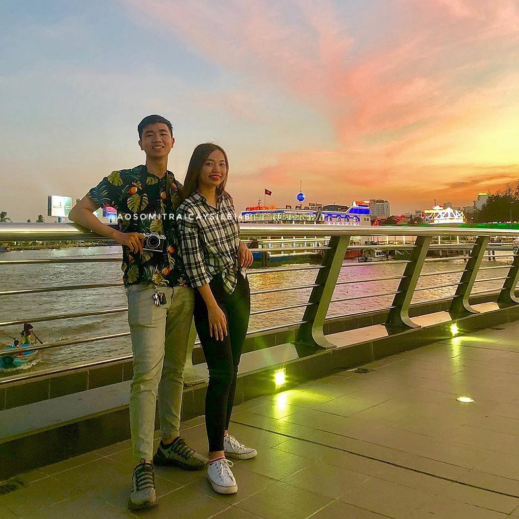 Áo sơ mi hoa lá đi biển - trái đào - Sơ mi đi biển nam nữ chất đũi mềm mát - Đồng phục nhóm , gia đình , cty