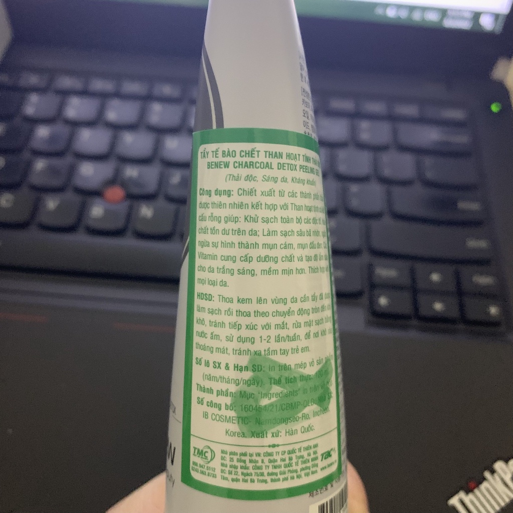 Tẩy tế bào chết / tẩy da chết Than hoạt tính thải độc Benew Charcoal Detox Peeling Gel