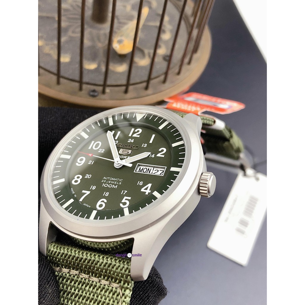 Đồng hồ nam Seiko 5 quân đội bản J SNZG09J1