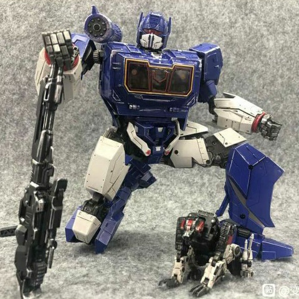 Mô hình Transformers Soundwave 2018 - SX02