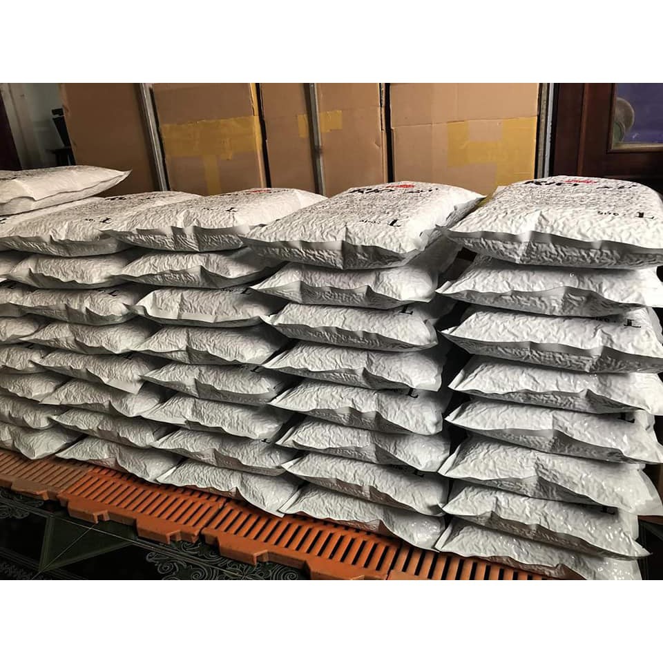 Thức ăn cá koi Rio - bao 4kg hạt cám