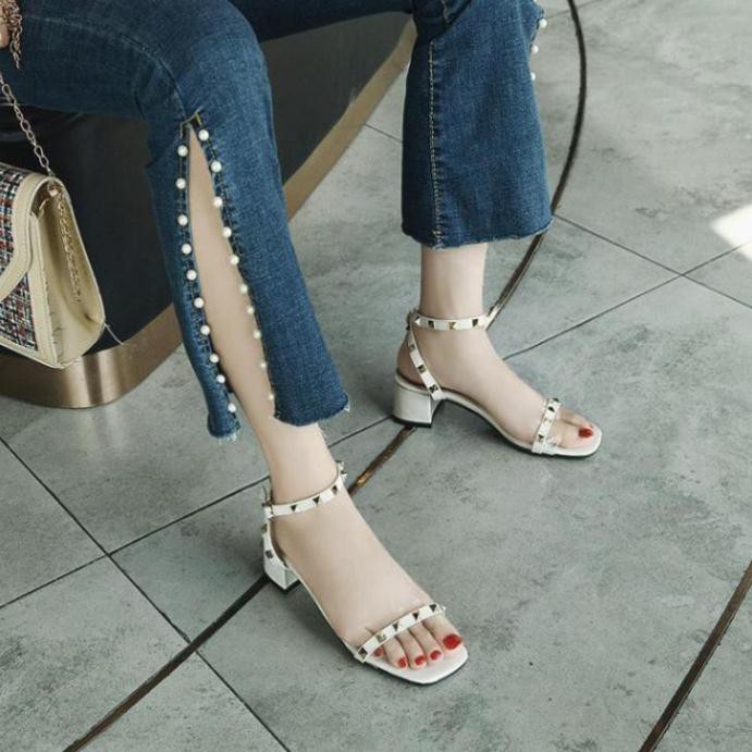 - | Sales | 🌺Dép Cao Gót b1/ Đế Vuông/ Dây Đinh Tán/ mũi Vuông/ Dép Phong Cách Hàn Quốc 2019 " ¹