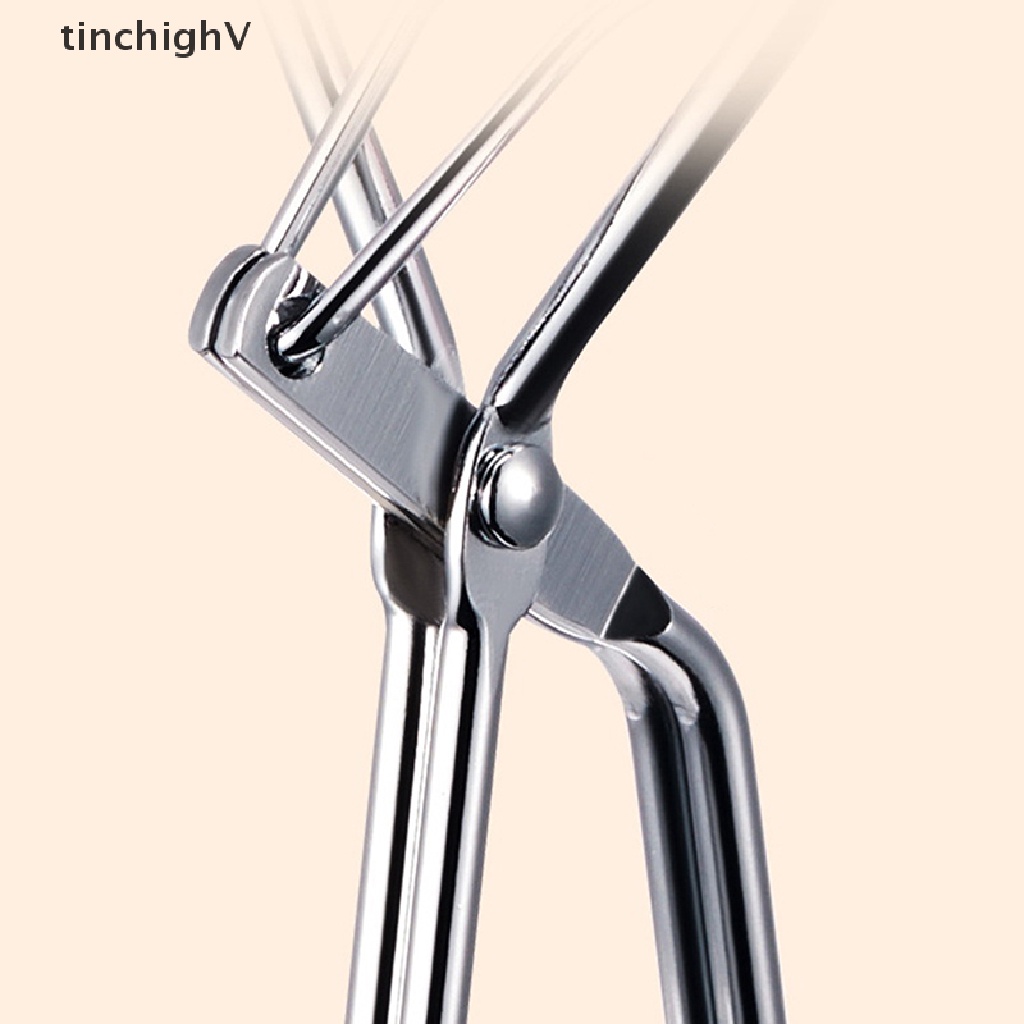 1 Dụng Cụ Bấm Cong Mi Tích Hợp Lược Tiện Dụng