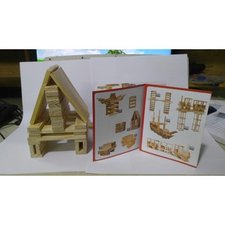 Bộ xếp hình với 50 thanh gỗ thông cap cấp