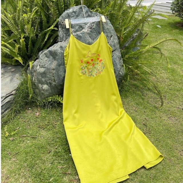 Đầm lụa 2 dây dáng suông thêu hoa Lady Dress đi biển đi chơi tặng kèm băng đô - LINN DESIGN