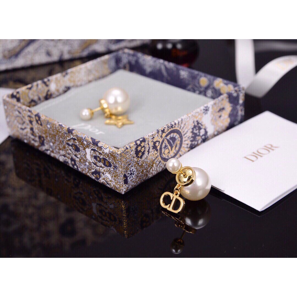 Khuyên Tai Nữ Dior Đính Ngọc Trai Thời Trang Thanh Lịch