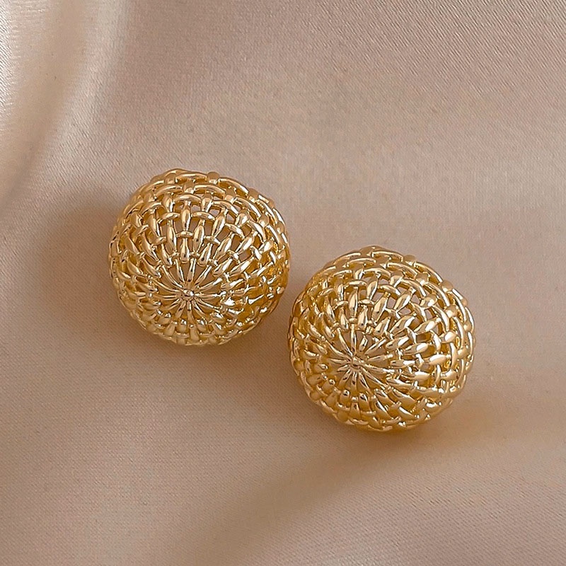 Khuyên Tai Kim Loại Hình Giỏ Đựng Hạt Đậu Nhỏ Thời Trang Âu Mỹ Đơn Giản Dễ Thương