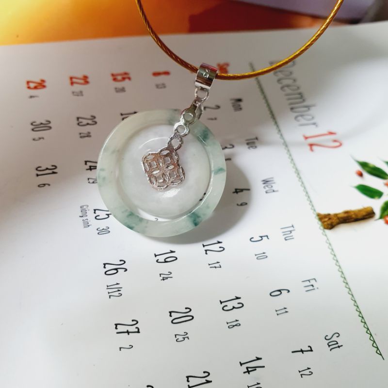 Mặt dây chuyền đồng điếu phong cách mới