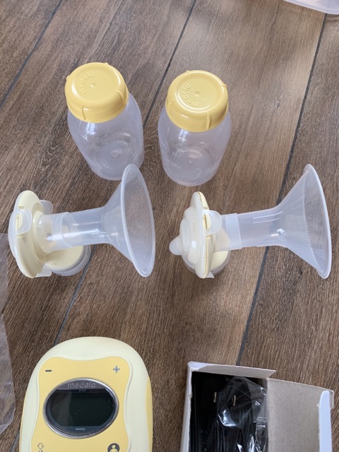 Máy hút sữa medela freestyle bản rút gọn like new 98%