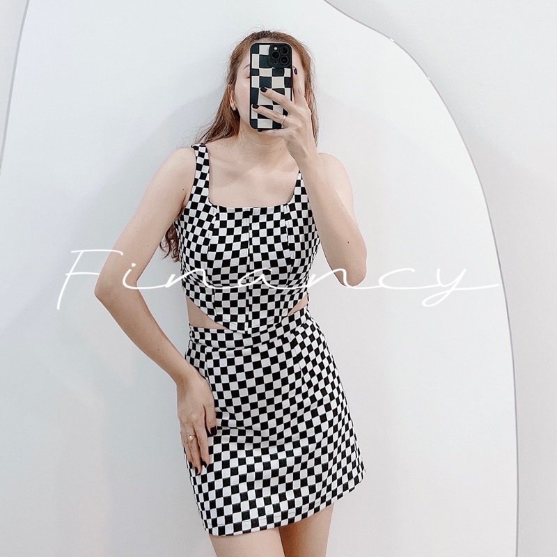 Sét áo croptop hoạ tiết kẻ caro trắng đen và chân váy chữ A dáng ngắn lưng cao hottrend FINANCY