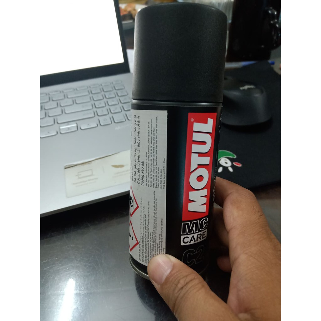 Chai xịt sên Motul MC Care C2 Chain Lube Road 150ml