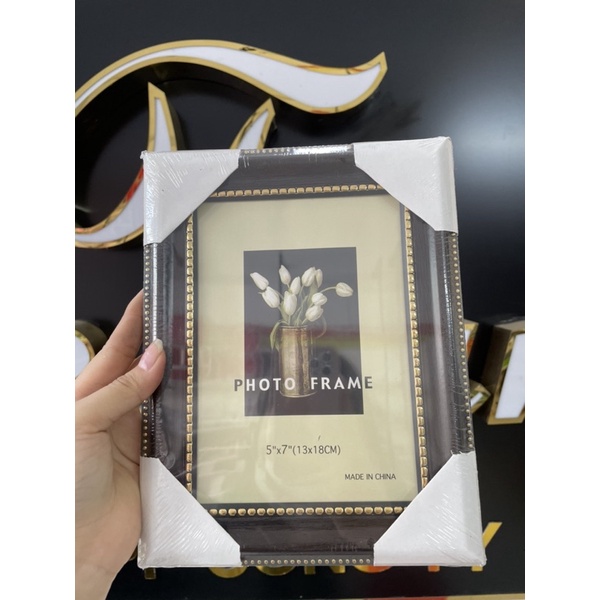 Khuôn gỗ trưng mẫu làm bảng Sơn-khuôn chụp ảnh nào