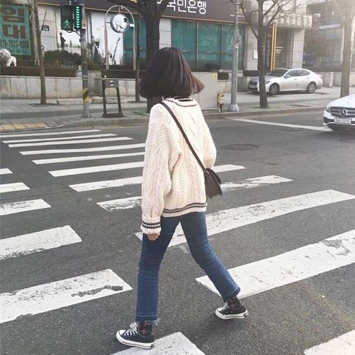 Áo khoác cardigan dày dặn phong cách Hàn Quốc cổ điển cho nữ