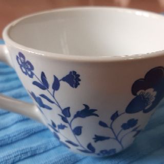 Ly sứ hoa IKEA