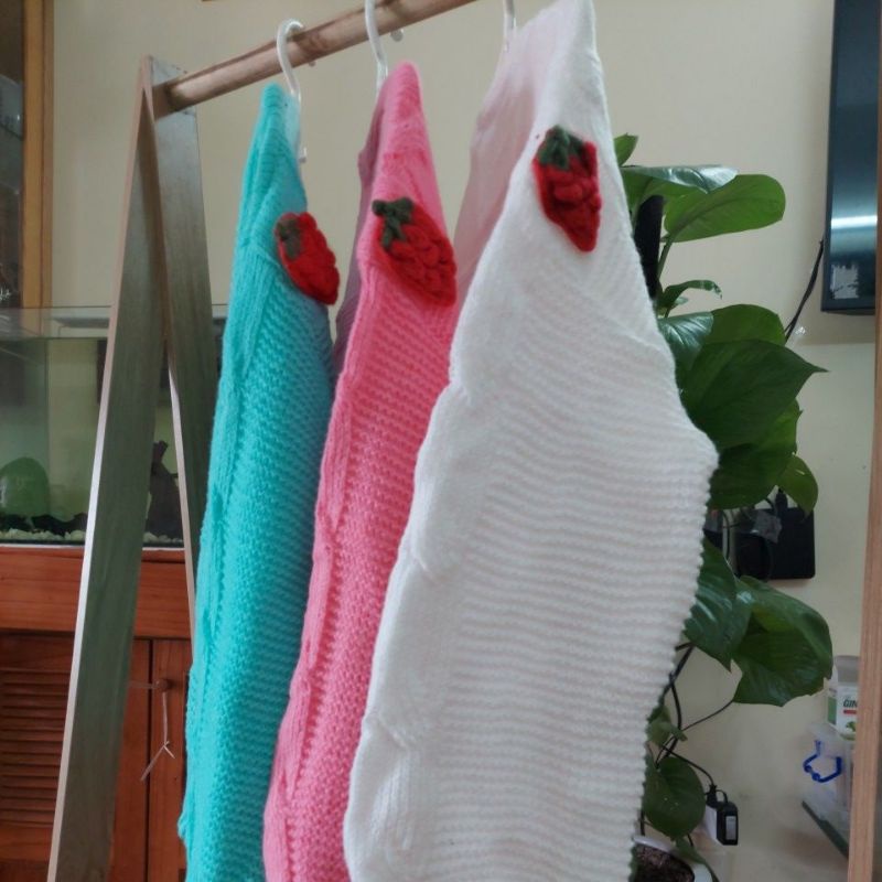 Áo len khoác crt, dâu tây