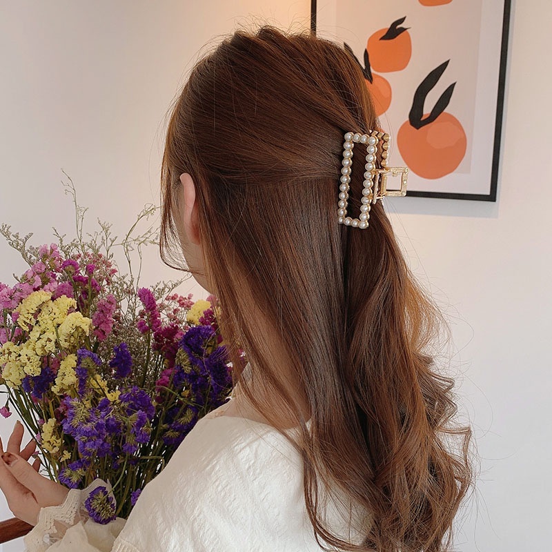 Kẹp Tóc Hình Bướm Đính Ngọc Trai Thời Trang