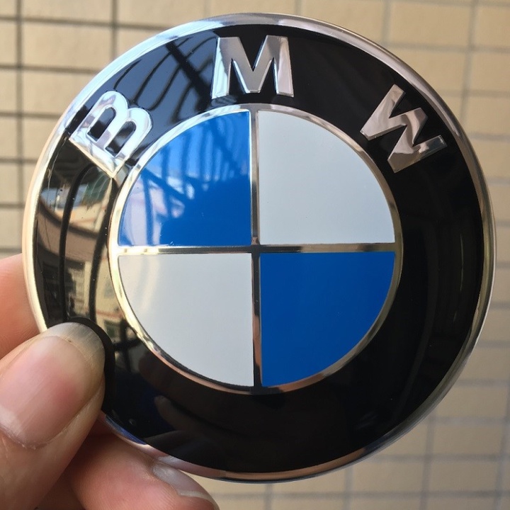 Logo biểu tượng sau xe ô tô BMW, đường kính 74MM, chất liệu nhựa ABS cao cấp