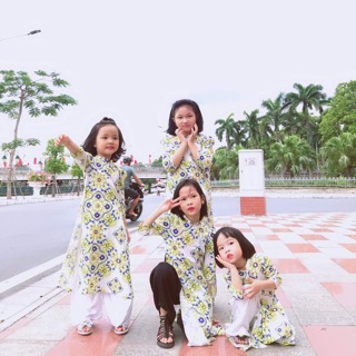 Áo dài cô ba tay bồng mẹ và bé