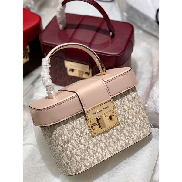 Miếng dán khóa cốp MK