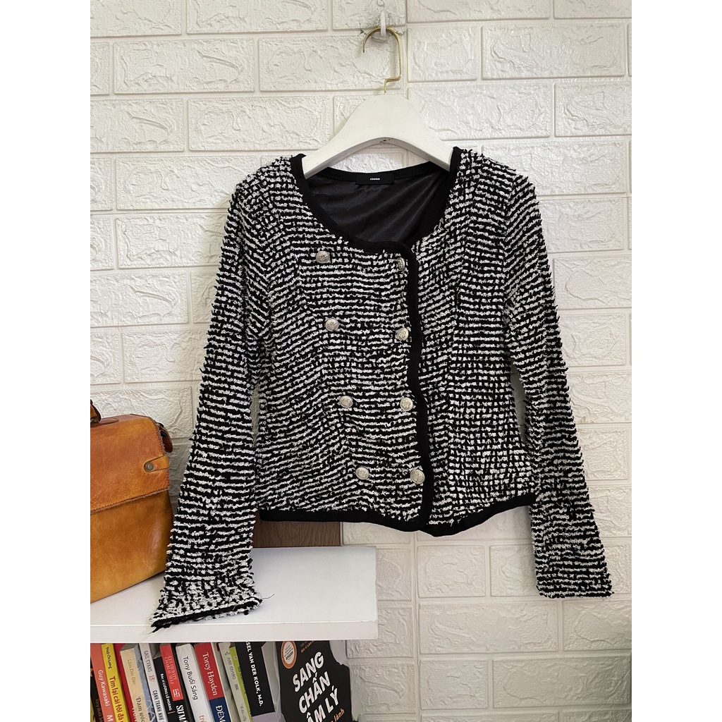 Áo lông nhiều nút