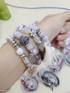 Set vòng tay gồm 4 dây