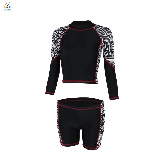 Bộ đồ bơi bé trai Lan Hạnh thân rời, áo tay dài quần shorts Đen họa tiết 21089-DE103