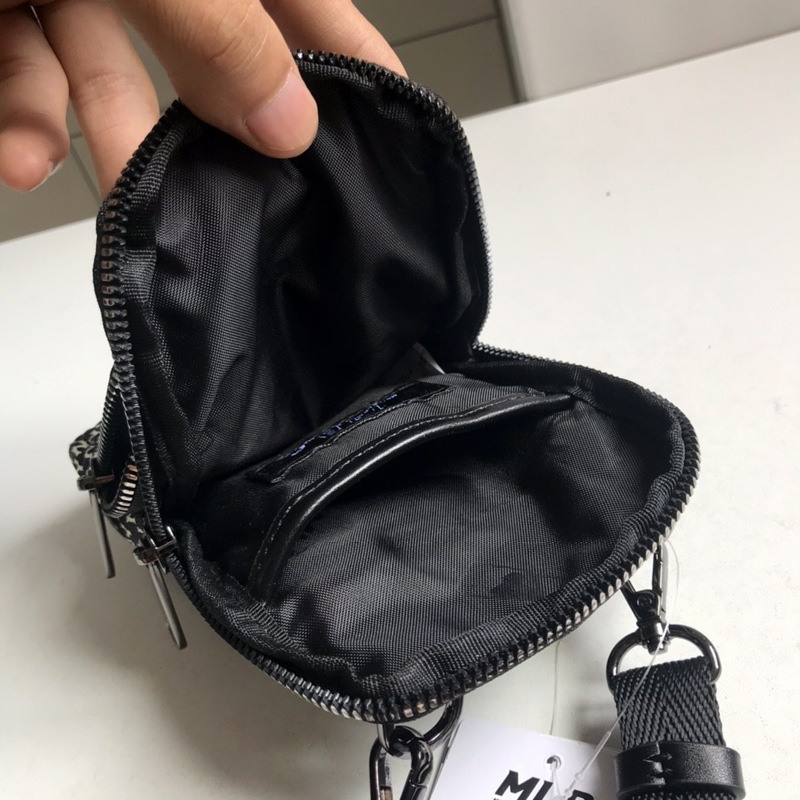 Túi đeo chéo MLB dùng đựng điện thoại họa tiết phong cách Vintage