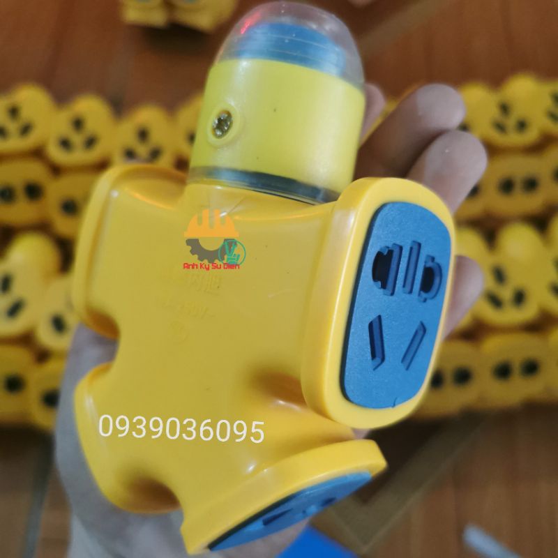 Ổ Cắm Điện Cao Su Đúc Siêu Chịu Tải 4000W ( Màu Vàng ) 4 Lổ Cắm Chân Phích 4mm