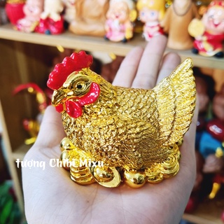 Tượng gà mái ấp trứng vàng may mắn tài lộc