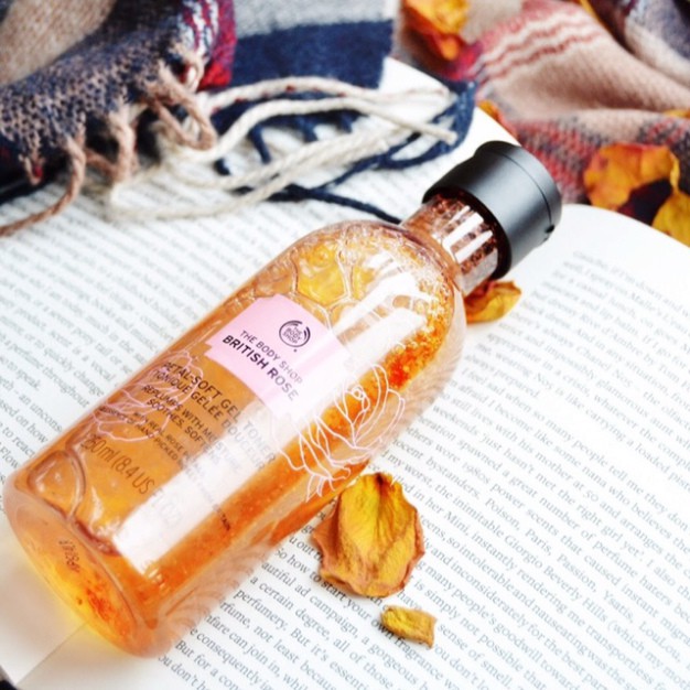 GIẢM GIÁ  Toner The Body Shop British Rose Petal-soft Gel Exclusive dưỡng ẩm, làm da căng mịn, hồng hào GIẢM GIÁ