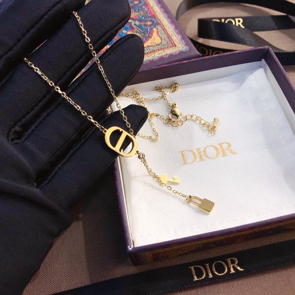 Dây chuyền choker mặt chữ Dior phong cách Hàn Quốc thời trang cho nữ