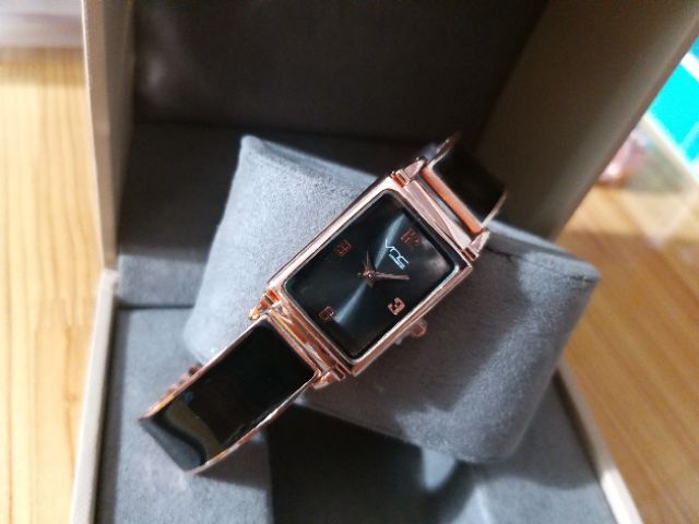 - Đồng Hồ Nữ VINCCI