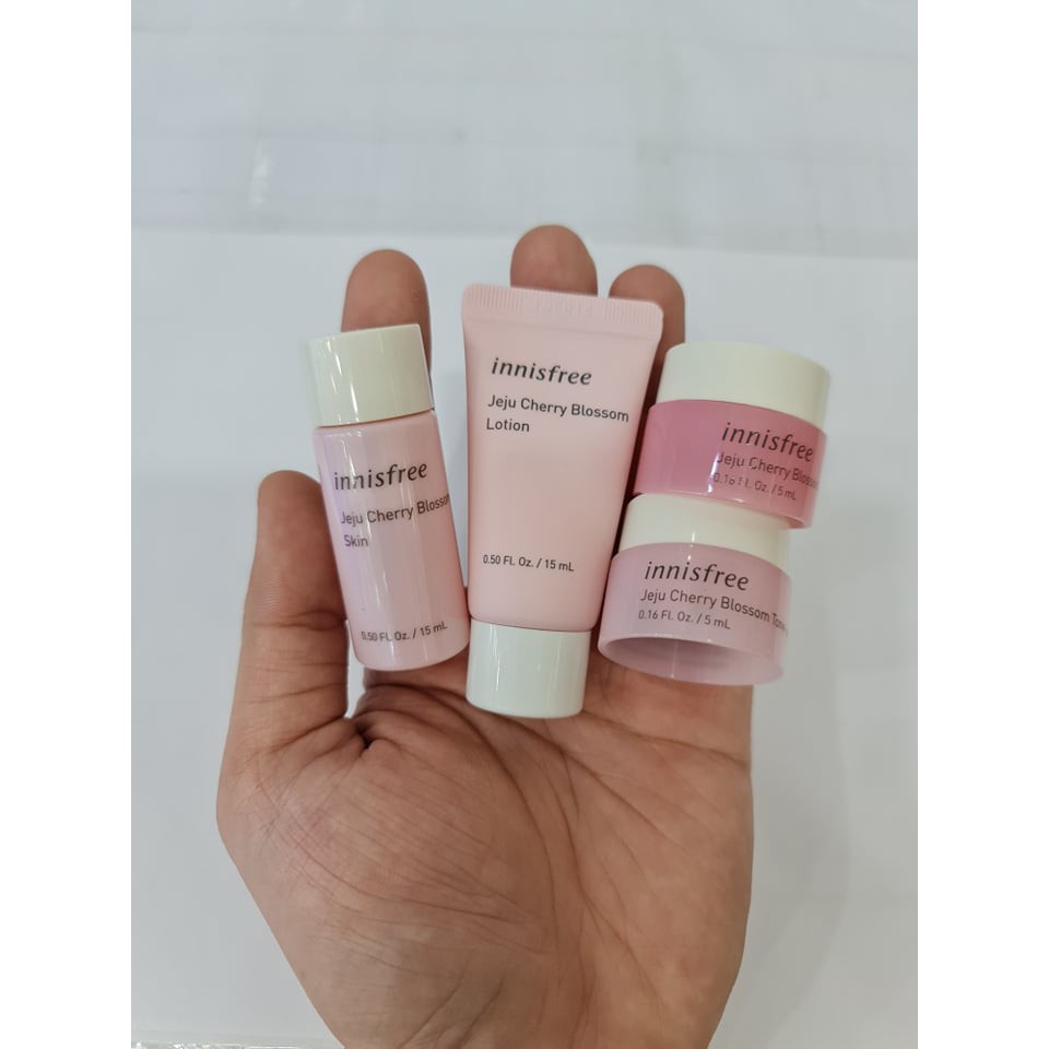 Bộ Kit Dưỡng Trắng Da Innisfree Jeju Cherry Blossom Special Kit Màu Hồng 4 Món Mini Size