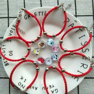 Vòng tay BTS dây đỏ đen. 25k