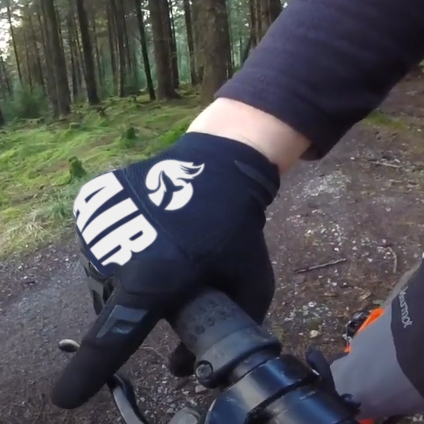 Găng Tay Chạy Xe Đạp Có Thể Chạm Màn Hình Cảm Ứng 7 Màu Chất Lượng Cao