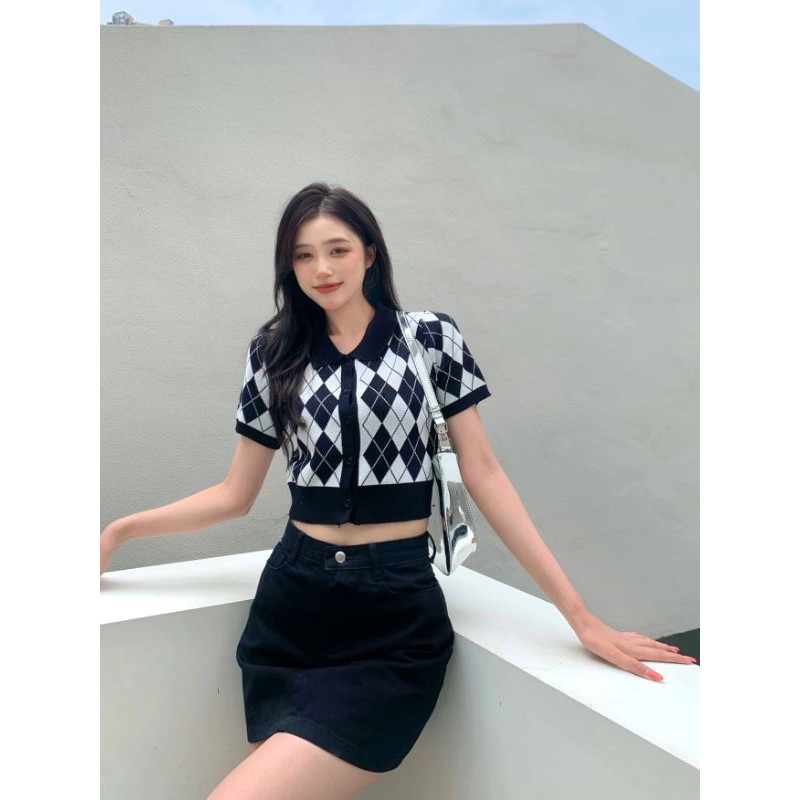 Áo Croptop Hoạ Tiết Kẻ Ô Phong Cách Soft Girl
