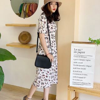 Đầm hoa vintage nút gỗ