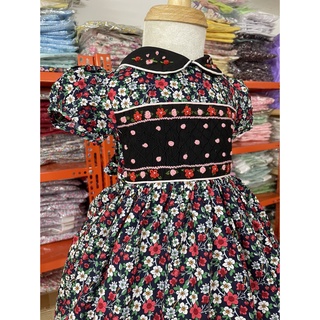 ĐẦM SMOCK ĐEN HOA ĐỎ