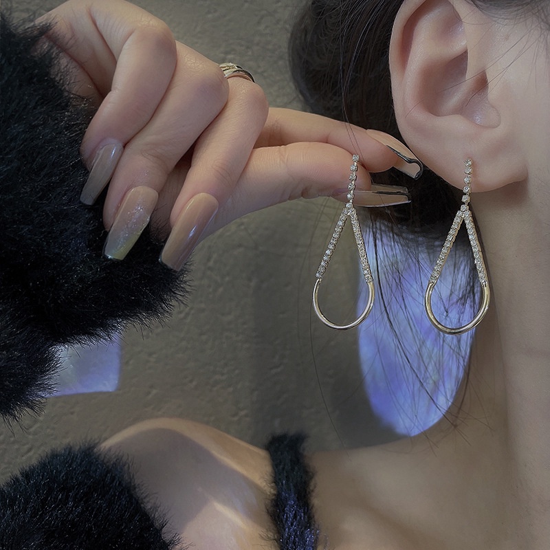 Khuyên Tai Hình Học Đính Đá Cao Cấp Phong Cách Hàn Quốc Thời Trang Mới 2022 Dành Cho Bạn Nữ