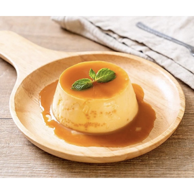 Hộp làm bánh flan, hộp làm caramen hình trái tim và hình tròn kèm nắp đậy bằng nhựa