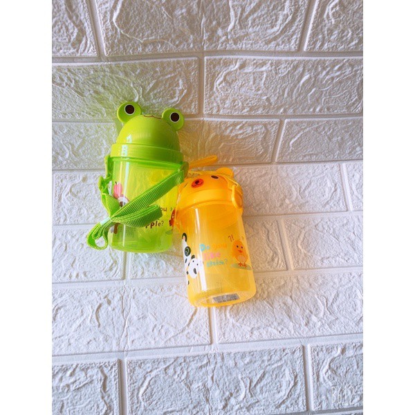 Bình Nước Học Sinh Có Ống Hút